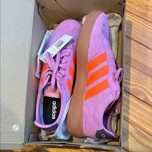 BRAND NEW Adidas Women's Vibrant Purple and Orange Sneakers Barreda Decode